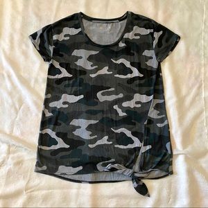 Xersion Camo T- shirt Size L